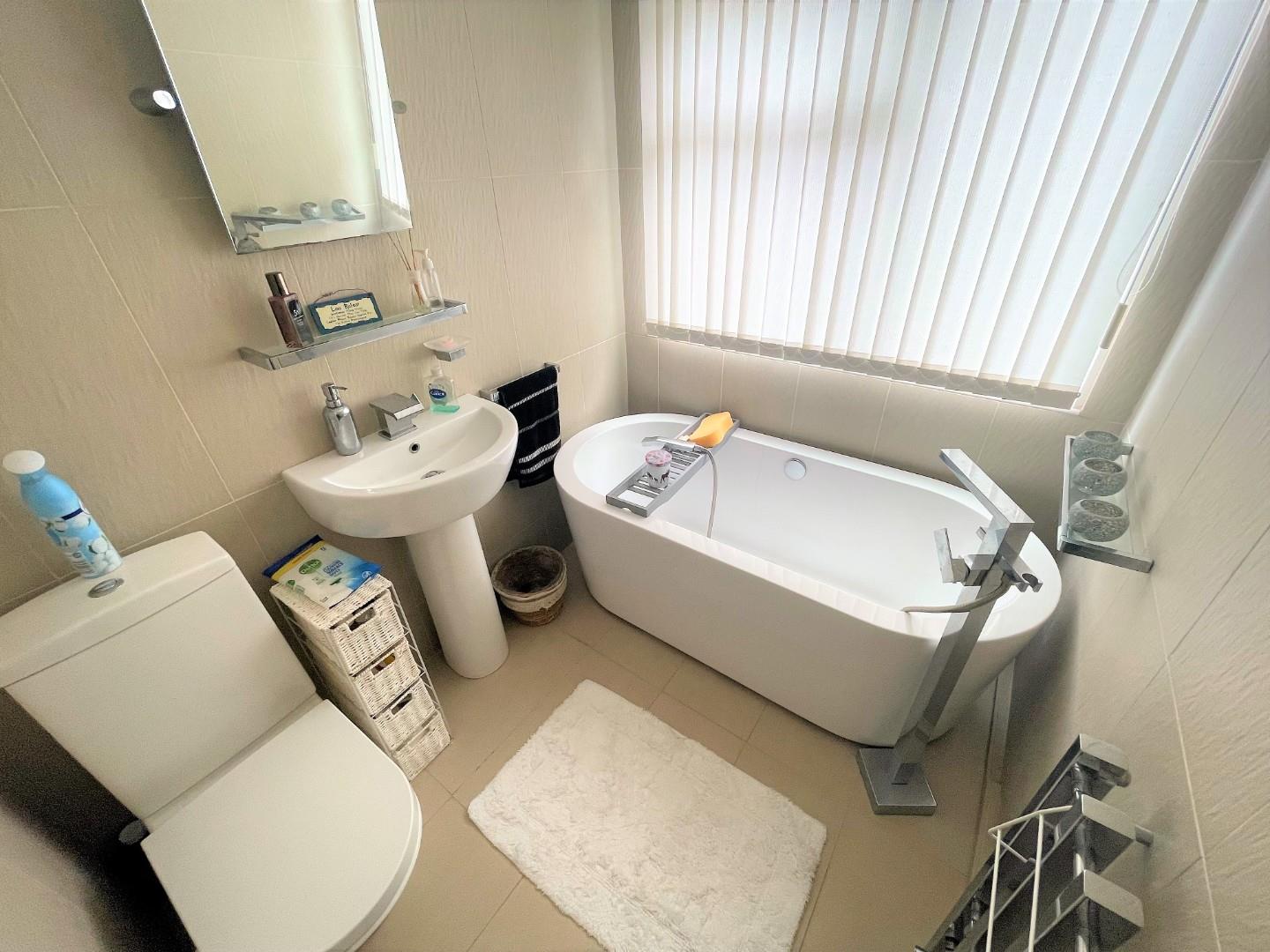 Mill Gardens, Blackpill, Swansea, £165,000 Dawsons Property